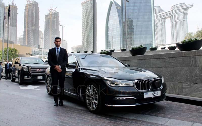 Benefits of Hiring a Car with Driver in Dubai