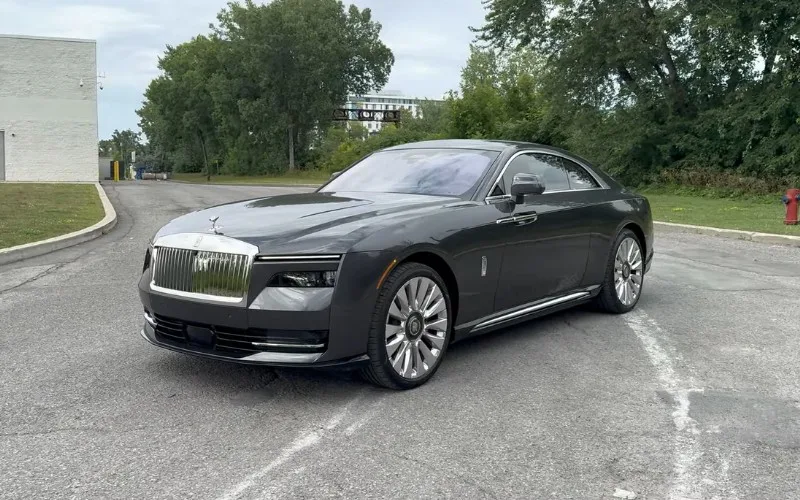 Rolls-Royce-Spectre-2024-for-rent-UAE.webp
